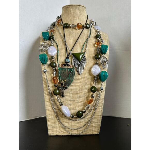 Shades of Green and Turqouise Vintage to Modern Costume Jewelry - Picture 13 of 16